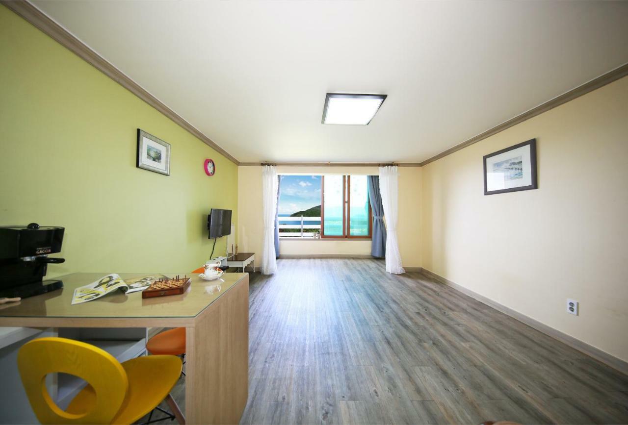 Tongyeong Paper Island Pension Eksteriør billede