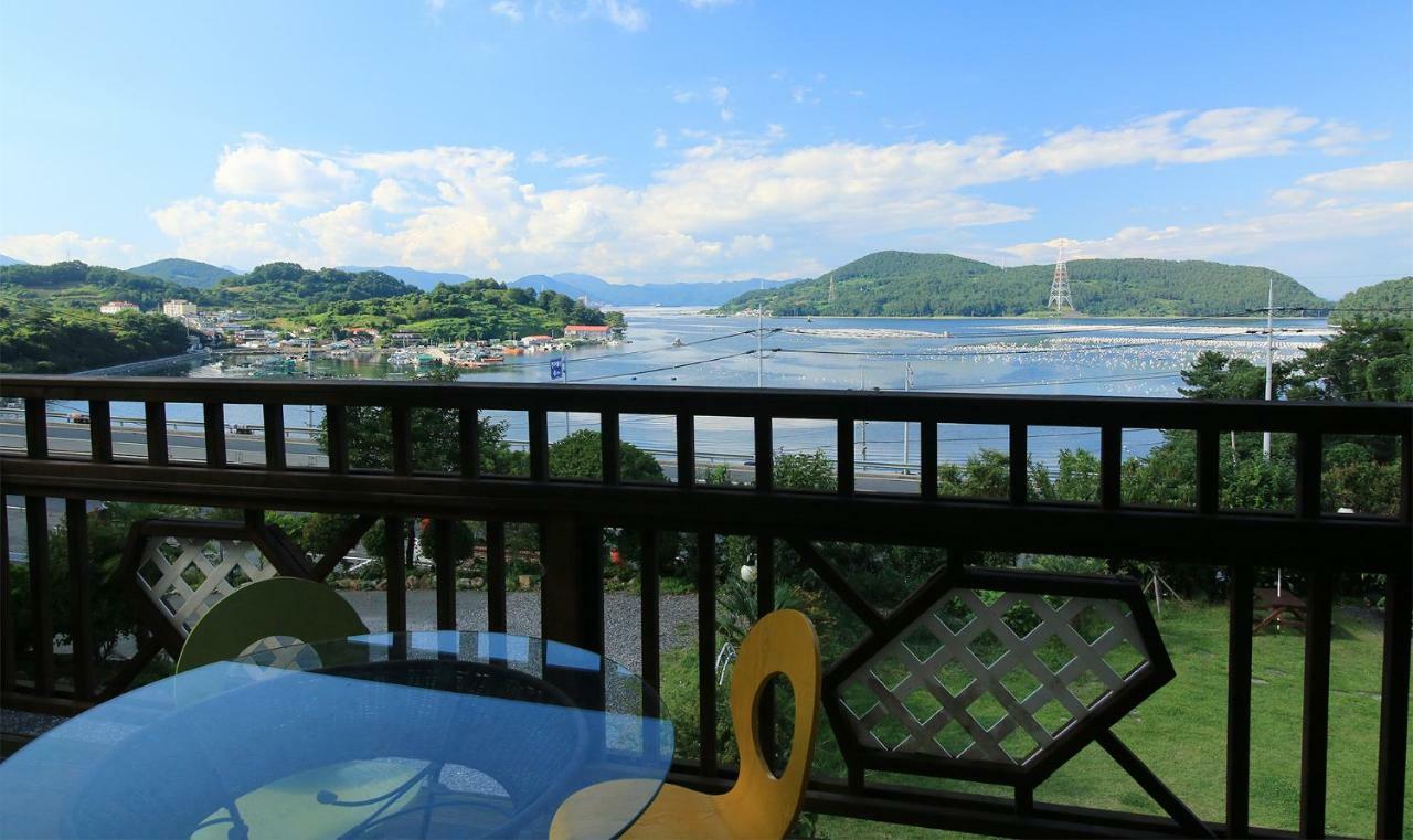 Tongyeong Paper Island Pension Eksteriør billede