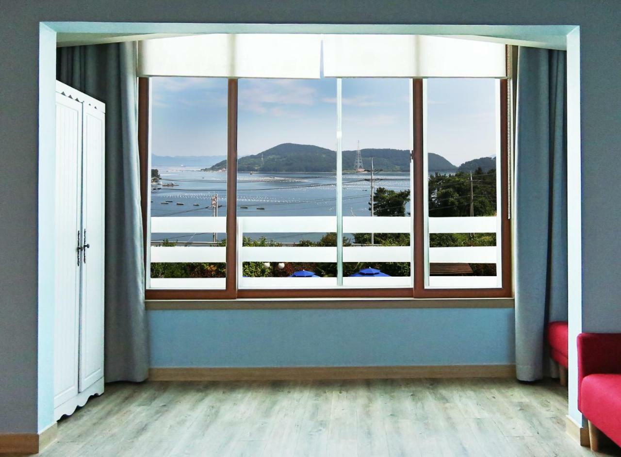 Tongyeong Paper Island Pension Eksteriør billede