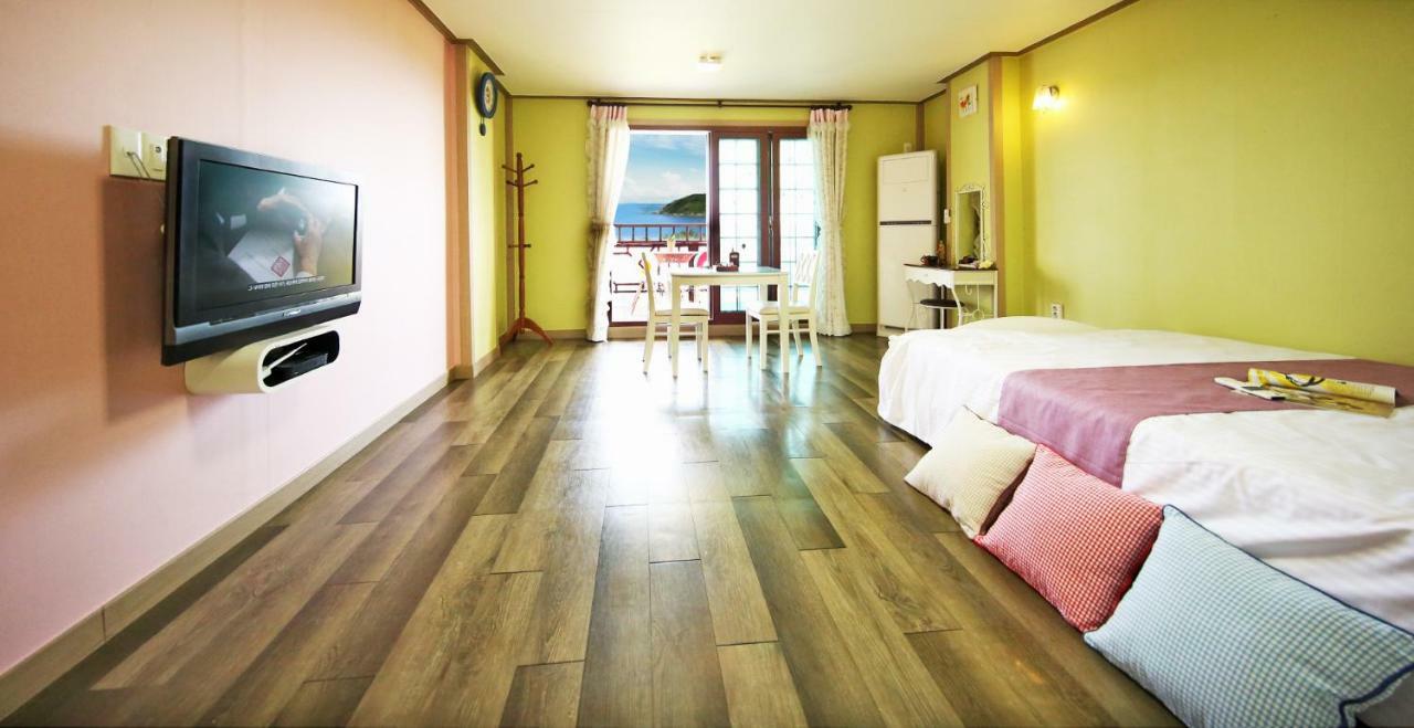 Tongyeong Paper Island Pension Eksteriør billede