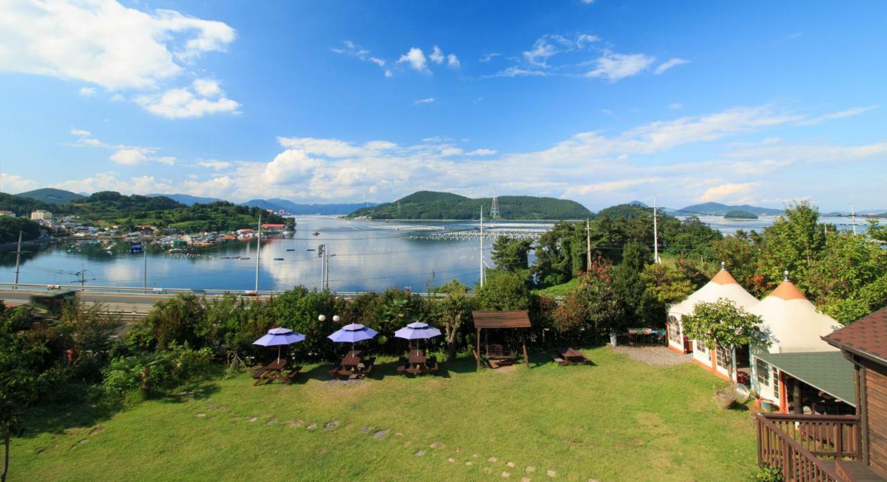 Tongyeong Paper Island Pension Eksteriør billede